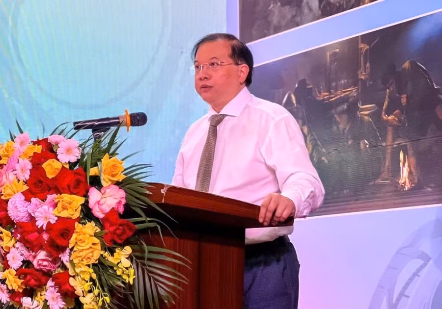 Thứ trưởng Bộ VHTTDL Tạ Quang Đông phát biểu khai mạc.