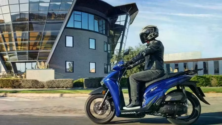 honda-sh-y-150i-blue-vetro-4-1777595229921-177759523017486718372.jpg