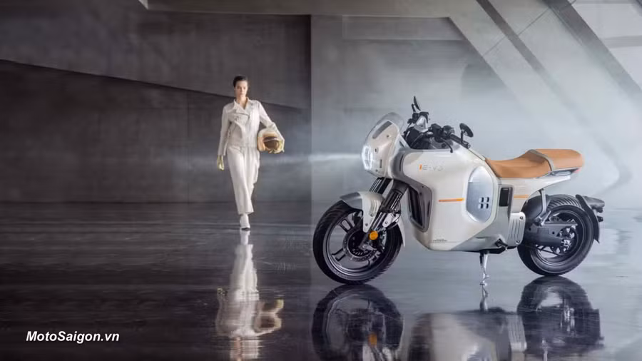 honda-e-vo-xe-dien-sh160i-cafe-d.jpg