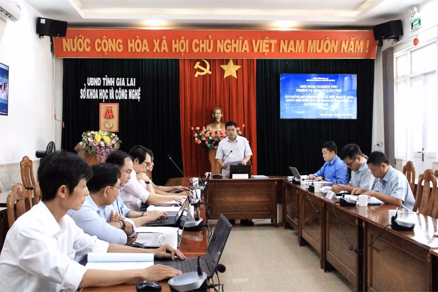 ths-nguyen-nam-hai-giam-doc-so-khoa-hoc-va-cong-nghe-tinh-gia-lai-chu-tri-hoi-nghi-anh-hoang-hoai.jpg