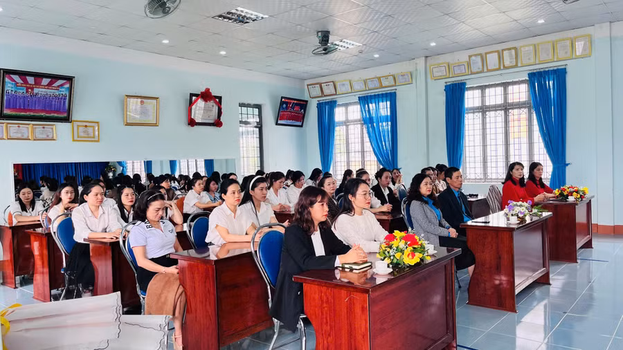 thanh-lap-nghiep-doan-co-so-mndltt-phuong-thang-loi.jpg