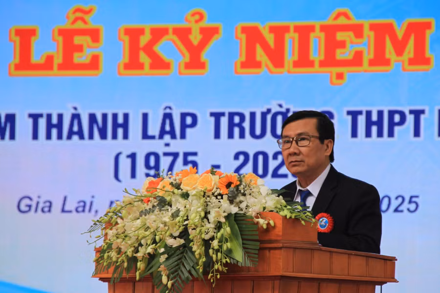 2-ong-pham-van-nam-giam-doc-so-giao-duc-va-dao-tao-tinh-gia-lai.jpg