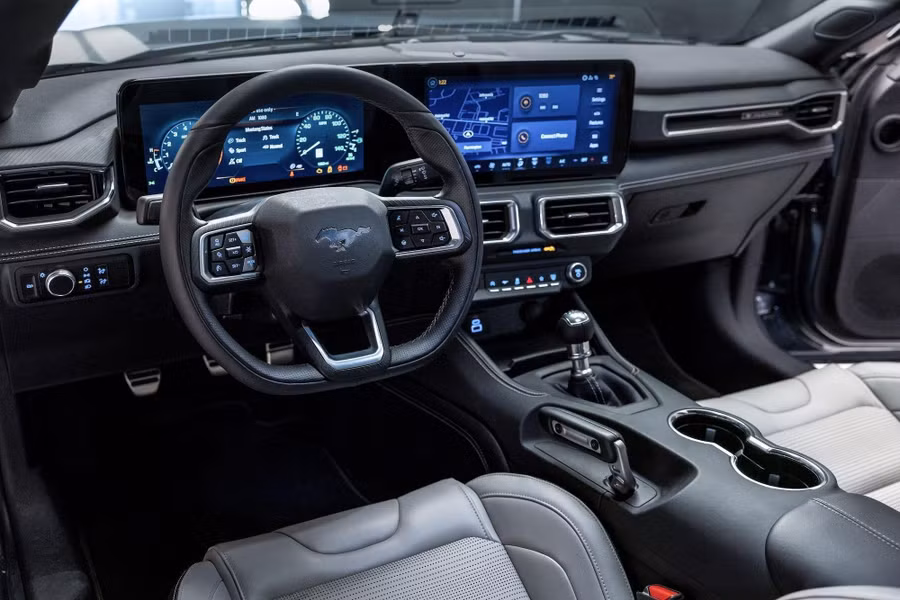 fordmustanggt20249-18045815.jpg