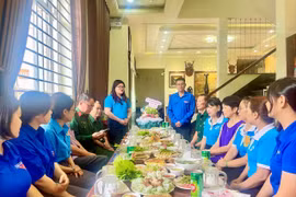 Tuổi trẻ phường Pleiku và phường Diên Hồng tổ chức nhiều hoạt động tri ân người có công