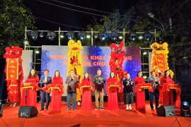 Phường Pleiku khai trương Phố đêm Chợ Nhỏ.