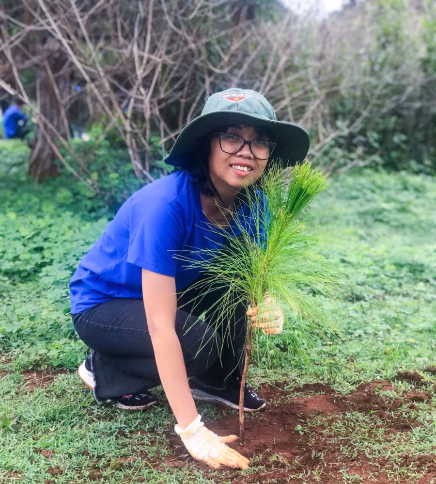 Chị Đinh Thu Trinh cảm thấy vui vẻ với công việc hiện tại và chưa có dự định kết hôn. Ảnh: Đồng Lai