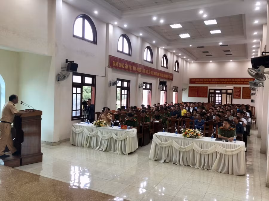 Quang cảnh hội nghị. Ảnh: R.H