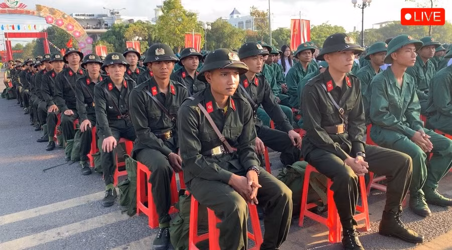 Năm 2024, huyện Phú Thiện có 35 công dân thực hiện tham gia nghĩa vụ Công an nhân dân và 174 công dân thực hiện nghĩa vụ quân sự. Ảnh: R'Ô HOK