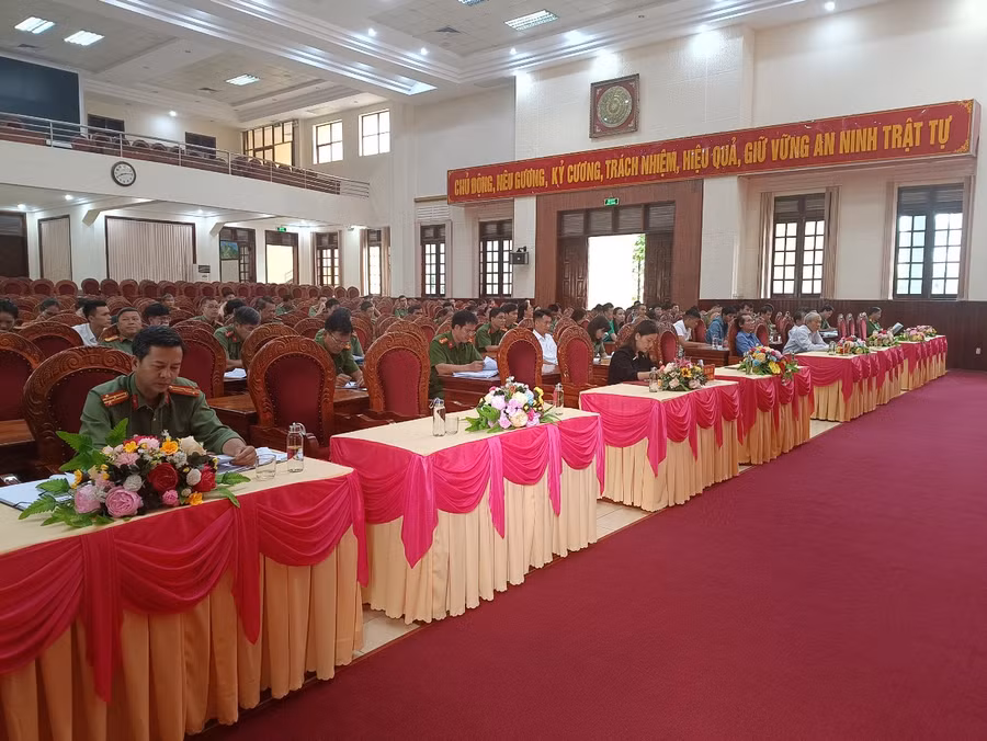 Quang cảnh hội nghị. Ảnh: R'Ô HOK