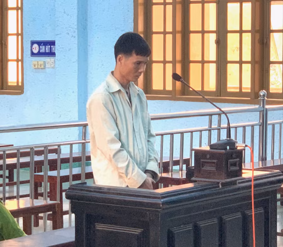 Bị cáo Nguyễn Tiến Lâm tại phiên tòa. Ảnh: R'Ô HOK