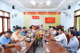 Hoài Nhơn Bắc làm việc với 23 chủ phương tiện tàu, đò không có giấy tờ hoạt động