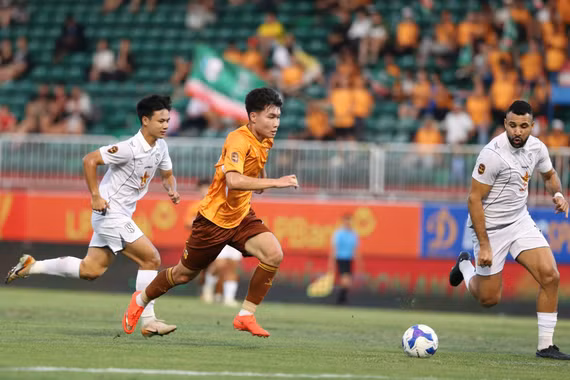 Thất thủ trước Sông Lam Nghệ An, HAGL nhận trận thua thứ 4 ở V.League