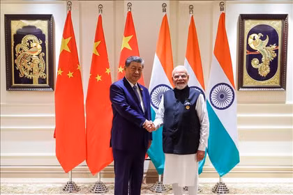 Thủ tướng Ấn Độ Narendra Modi và Chủ tịch Trung Quốc Tập Cận Bình tại cuộc hội đàm bên lề Hội nghị thượng đỉnh BRICS ở New Delhi, Ấn Độ ngày 12-9-2026. Ảnh: ANI/TTXVN phát
