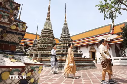 Khách du lịch tại Bangkok, Thái Lan. Ảnh: THX/TTXVN