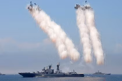 Ông Zelensky: Nga dự trữ tới 700 tên lửa đạn đạo, kêu gọi siết nguồn linh kiện