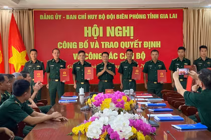 BĐBP tỉnh Gia Lai trao quyết định về công tác cán bộ