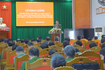 Công an tỉnh bồi dưỡng kiến thức an ninh mạng và phòng, chống tội phạm sử dụng công nghệ cao