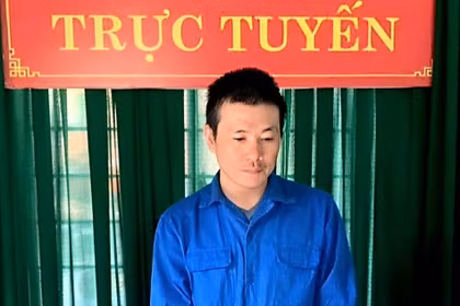 Lĩnh án 4 tháng tù vì trộm phụ tùng xe đầu kéo