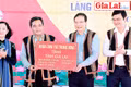 Trưởng ban Tổ chức Trung ương Trương Thị Mai dự Ngày hội đại đoàn kết tại làng Wâu