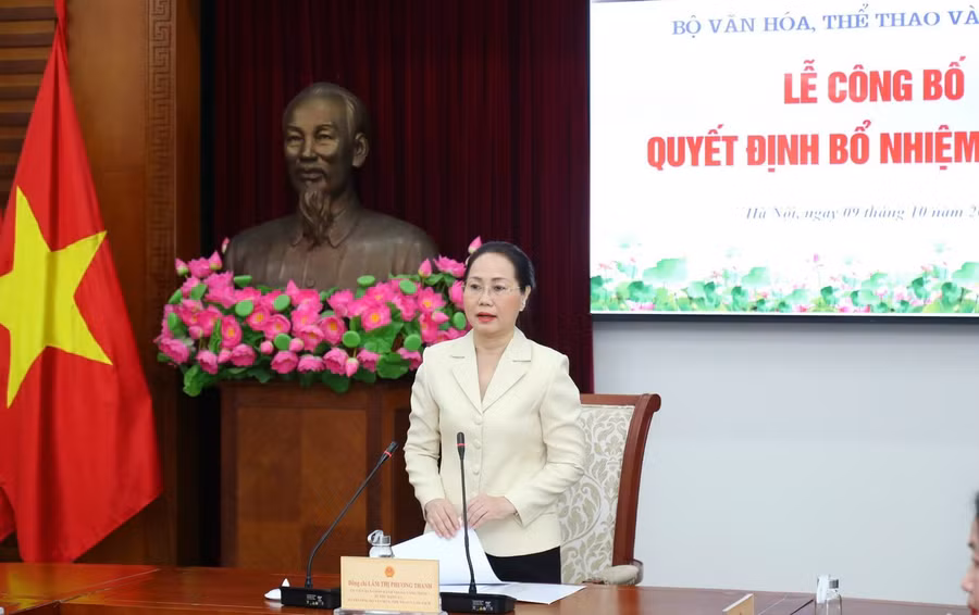 Bộ trưởng Bộ VHTTDL Lâm Thị Phương Thanh chủ trì lễ công bố. Ảnh: Bộ VHTTDL.