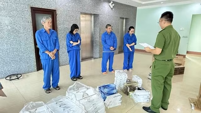Công an tỉnh Đắk Lắk khởi tố vụ án buôn bán thuốc lá lậu.