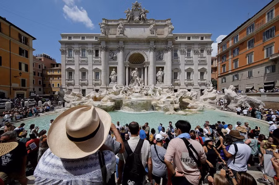 Việc chọn lựa giữa Rome, Venice, Naples hay Florence làm điểm đến hàng đầu tại Ý quả là điều bất khả thi; vì vậy, cả đất nước này đều xứng đáng nằm trong danh sách những nơi bạn cần ghé thăm. Ảnh: Reuters