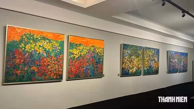 Sau gần 20 năm ghi dấu ấn trong lĩnh vực thời trang, Đỗ Mạnh Cường đánh dấu vai trò mới với hội họa. Ảnh: Mai Cát
