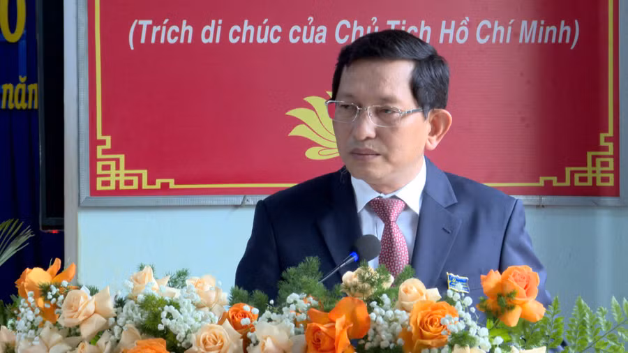 dc-mai-viet-trung.jpg
