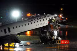 Tin thế giới tối 23-3: Va chạm giữa máy bay Air Canada và xe cứu hỏa, nhiều người thương vong