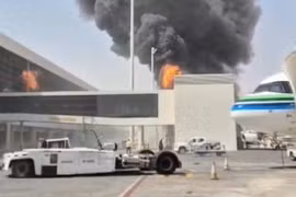Saudi Arabia hứng loạt vụ tấn công mới, cơ sở Aramco bốc cháy