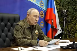 Tổng thống Putin tuyên bố Nga sẽ tiếp tục tấn công, không đàm phán về vùng an ninh