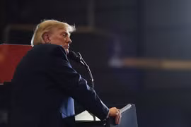 Tổng thống Mỹ Donald Trump treo thưởng 1 triệu USD cho thông tin về gian lận bầu cử
