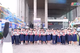 Lớp học không tường: Chạm vào di sản - đánh thức tình yêu văn hóa