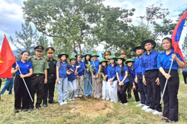 Khởi động chương trình tình nguyện cho sinh viên Lào tại tỉnh Gia Lai.