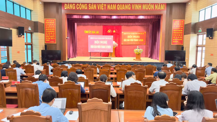 quang-canh-hoi-nghi.jpg