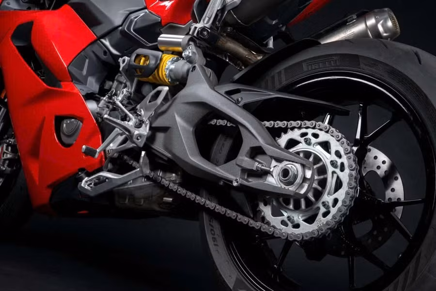 ducati-panigale-v2-2025-2.jpg