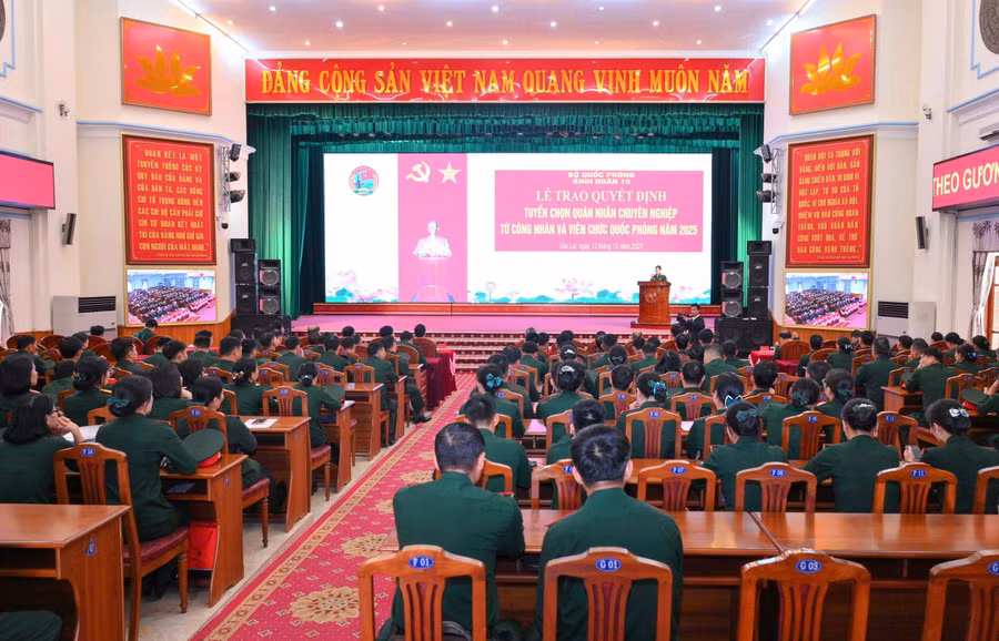 quang-canh-buoi-le-anh-thanh-quy.jpg
