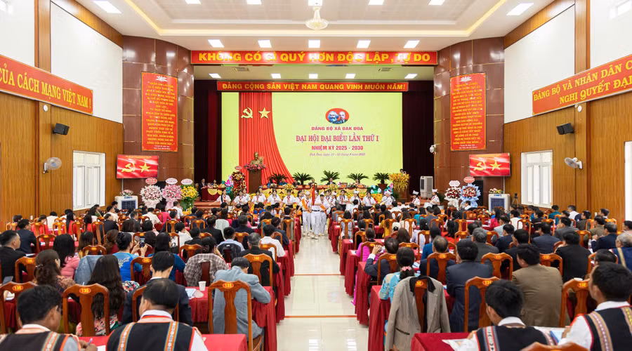 quang-canh-dai-hoi-dai-bieu-dang-bo-xa-dak-doa-lan-thu-i-nhiem-ky-2025-2030-anh-van-tuan.jpg
