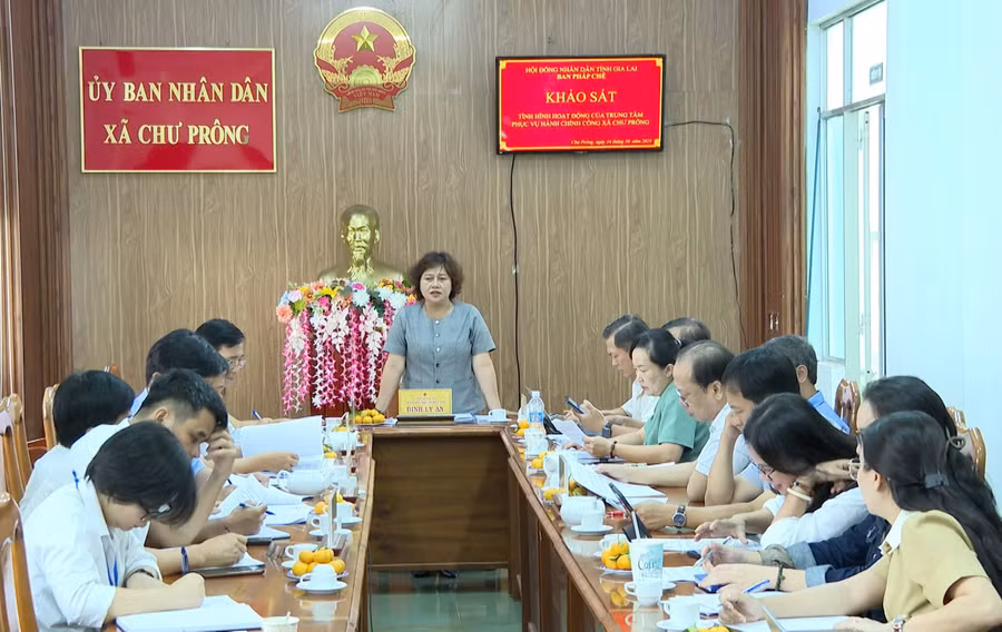 truong-ban-phap-che-hdnd-tinh-dinh-ly-an-ket-luan-buoi-lam-viec-anh-rpien.jpg