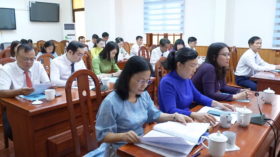 cac-dai-bieu-du-dai-hoi-anh-minh-trung.jpg