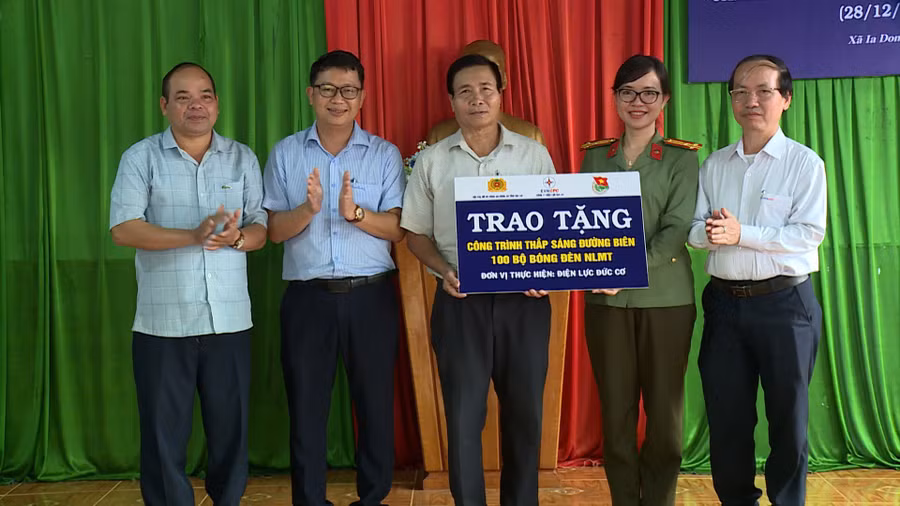trao-bien-cong-trinh-ia-dom.jpg