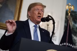 Chính quyền của Tổng thống Trump hủy bỏ các hạn chế xuất khẩu súng dân sự. Ảnh: A.P