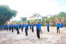 Thanh niên Kbang thi kỹ năng, đồng diễn chào mừng 30-4