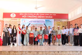 Cuộc thi Hoa hậu Thương hiệu Việt Nam 2026: Trao 100 suất quà tại Làng phong Quy Hòa