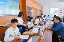 Bộ Nội vụ đồng ý đề xuất nâng vùng lương tối thiểu tại Gia Lai và 6 tỉnh, thành