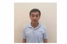 Thứ trưởng Bộ Y tế Trần Văn Thuấn bị khởi tố, bắt tạm giam về tội nhận hối lộ