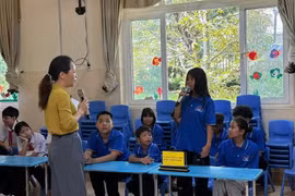 Trang bị kỹ năng an toàn trên không gian mạng cho trẻ mồ côi, khuyết tật