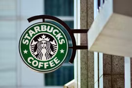 Hơn 800 cửa hàng Starbucks đóng cửa trong chưa đầy một năm