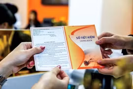 Có sổ tiết kiệm trong tay vẫn cần kiểm tra gì để tránh sổ giả?