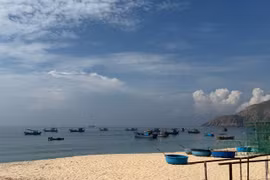 Gia Lai: Biển động, sóng cao 2-3 m